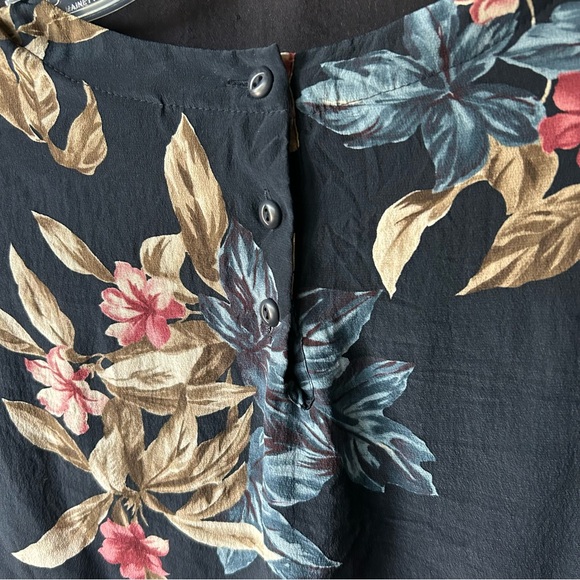Rena Rowan Floral Silk Tops - Picture 3 of 5